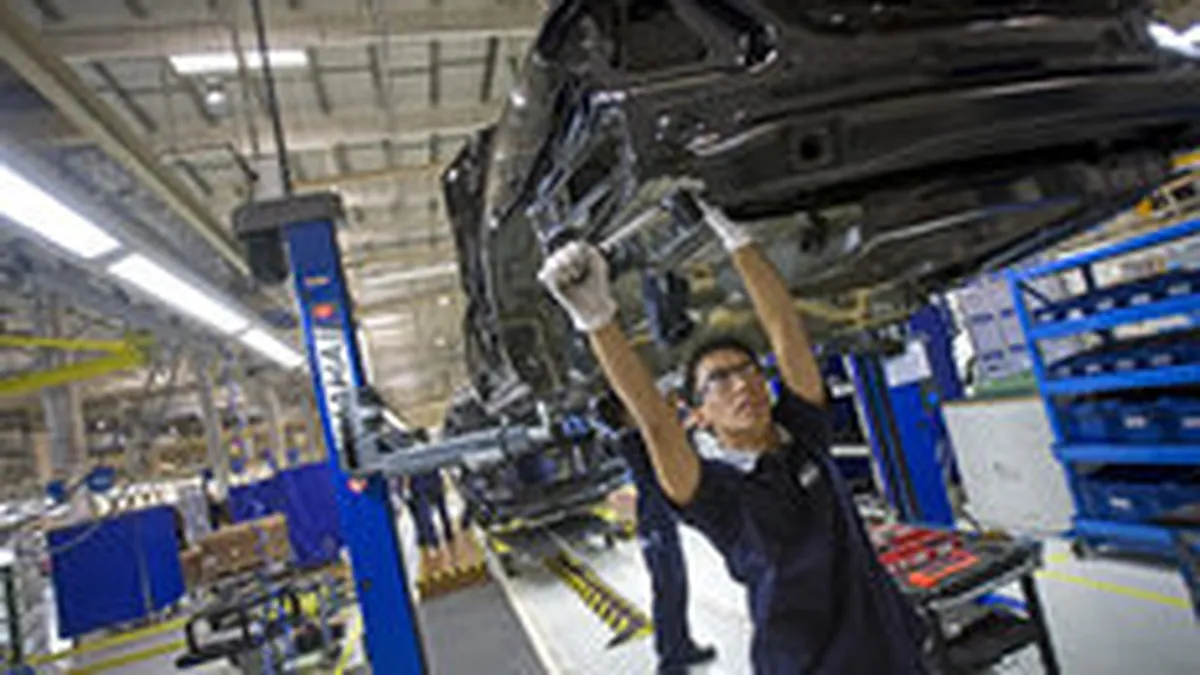 Peugeot Citroen va rechema pana la 100.000 de masini cu defecte la pedala de acceleratie