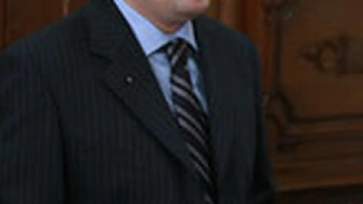 La Redoute, Otto si 3 Suisses se lupta pe piata articolelor vestimentare online si prin catalog, dupa falimentul Quelle