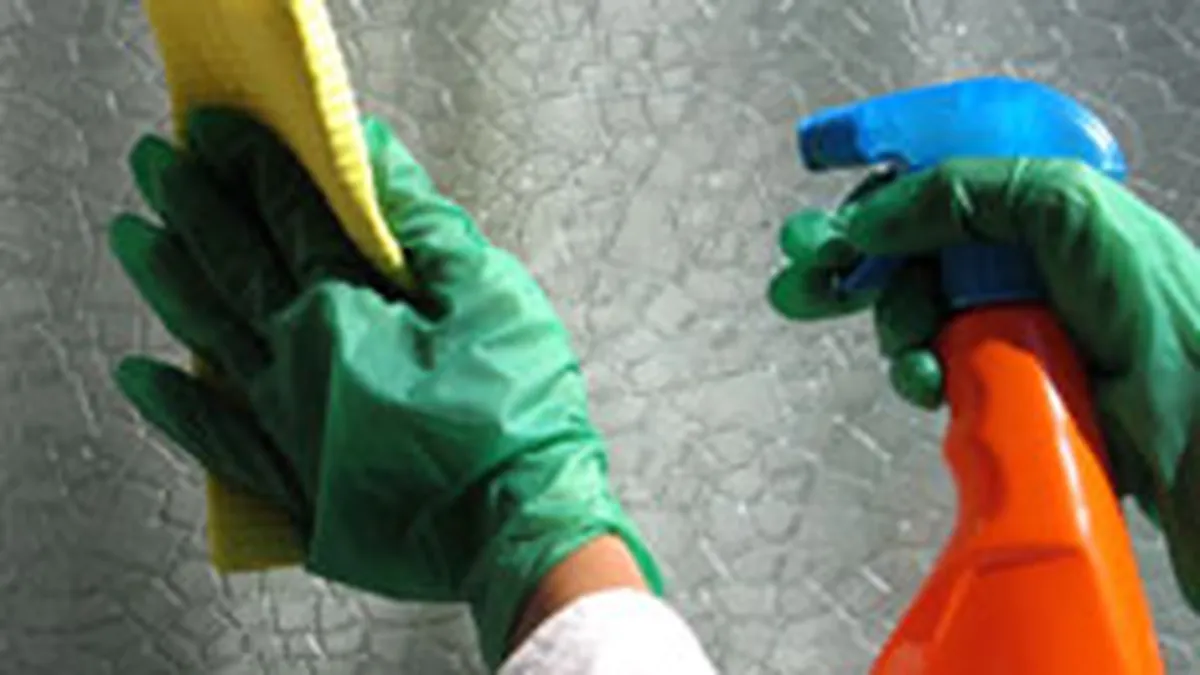 CFR va plati pentru salubrizare in Gara de Nord circa 2 mil. lei in doi ani