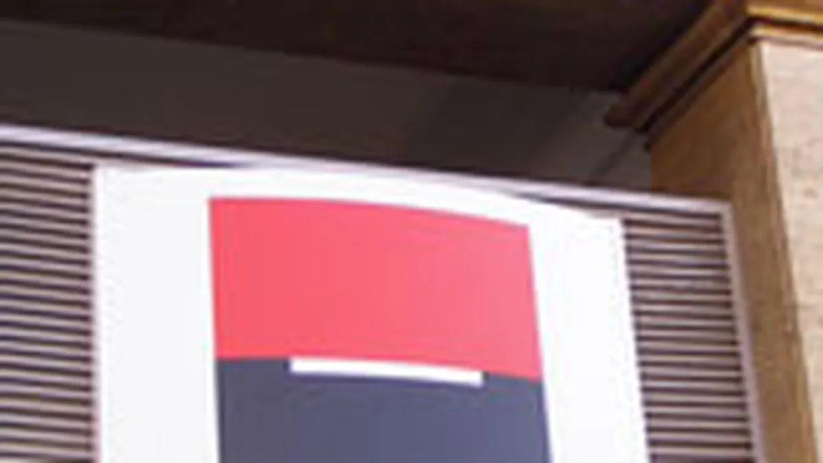 Erste: Profitul net al BRD a scazut cu 32% anul trecut si va creste cu 3% in 2010