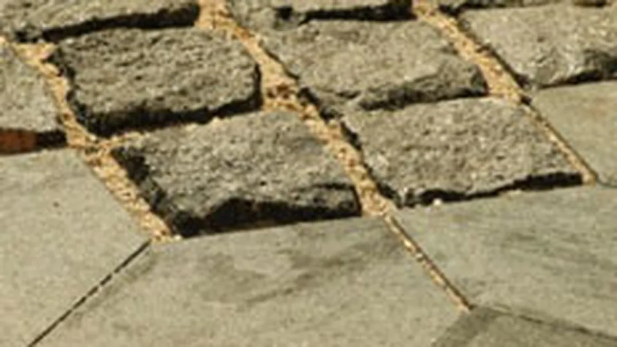 Cum acumulezi datorii de peste 600.000 euro din piatra seaca, in centrul istoric al Bucurestiului