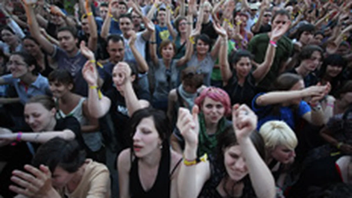 Criza anuleaza cel mai mare festival de muzica din Romania: B\'estfest 2010 nu va mai avea loc