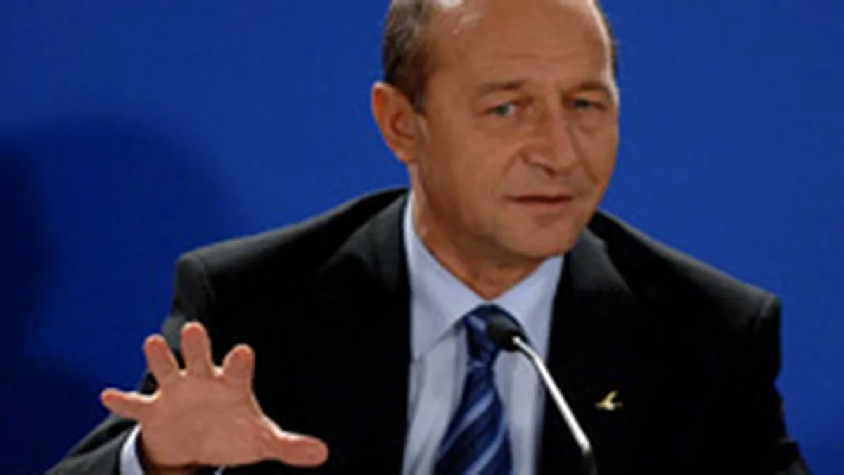 Basescu: Romania ar putea face un nou imprumut, din cauza sporurilor de zambet sau de antena