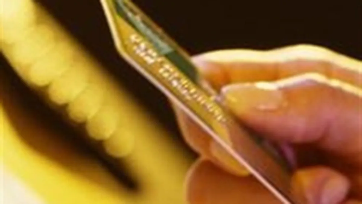 Romanilor le este tot mai greu sa-si achite creditele