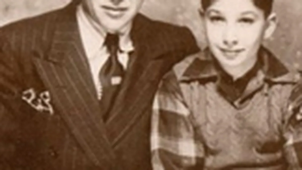 Online-ul fata in fata cu printul: Un adolescent in crestere, langa un bunic - ambilor le lipseste generatia de mijloc