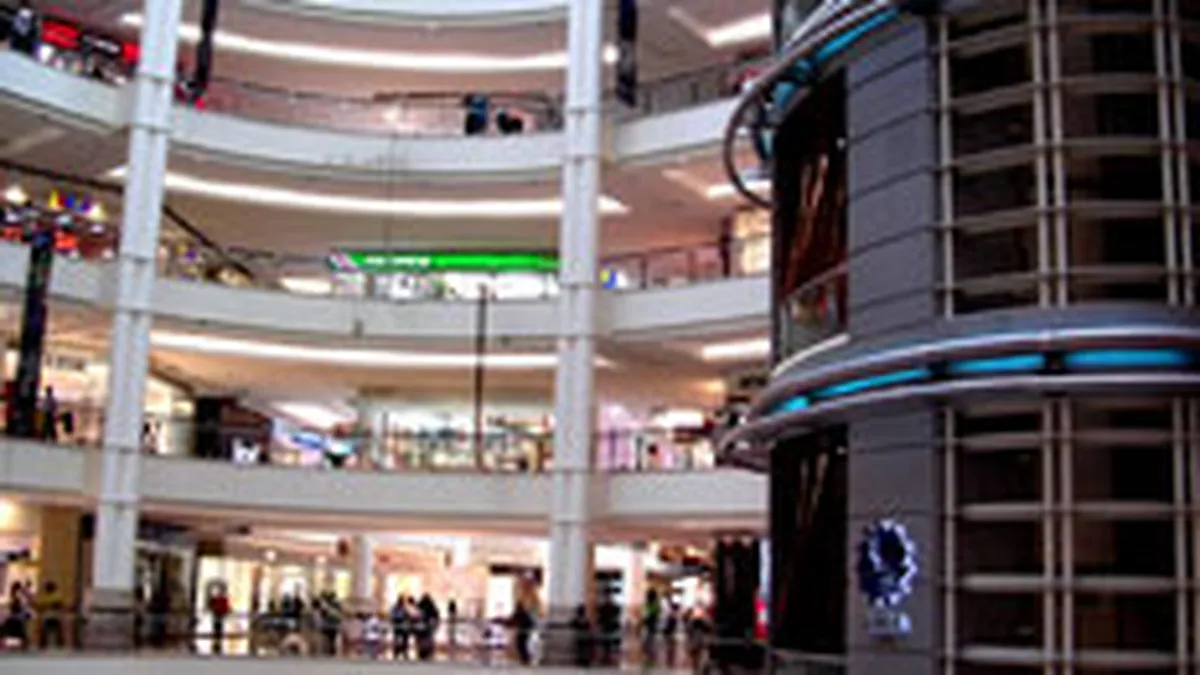 Avem tot mai putine centre comerciale noi: Anul acesta este la jumatate fata de anul de glorie 2008. In 2011 se va livra si mai putin