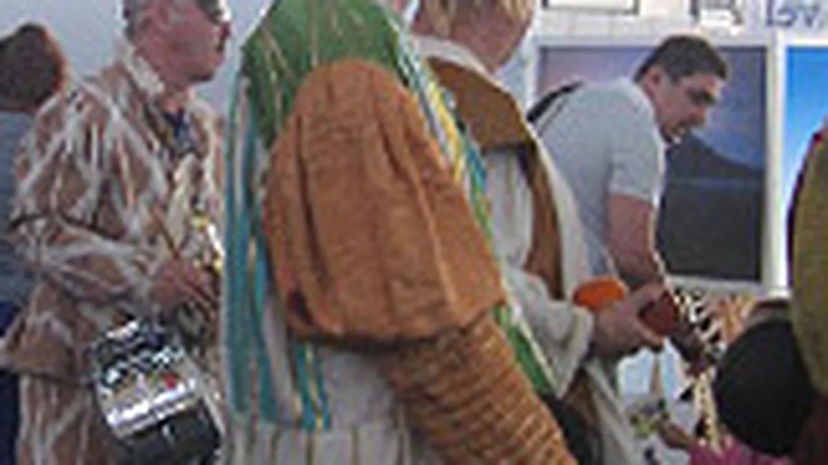 Bulgarii au dat lectii de marketing la targul de turism de la Romexpo. Romanii si-au uitat zambetele acasa (FOTO-reportaj)