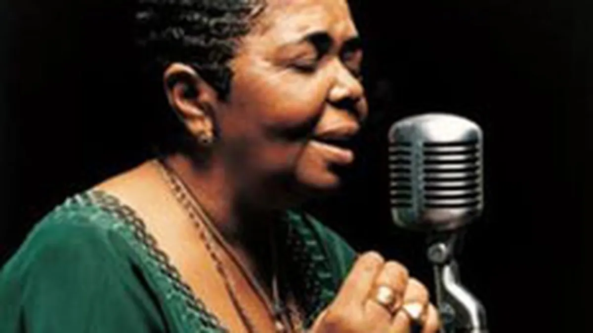 Cesaria Evora revine la Bucuresti intr-un concert pe 15 mai