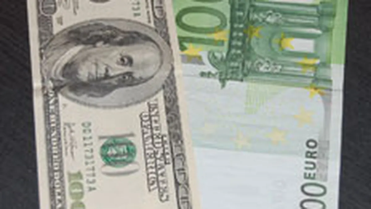 Ratingul Greciei impinge euro la minimul ultimului an fata de dolar, bursele asiatice inchid in jos