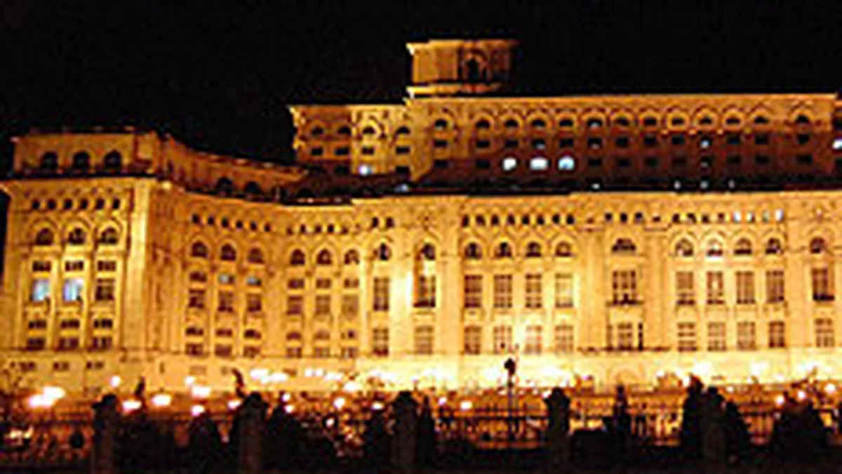 7.500 persoane au vizitat sambata Palatul Parlamentului cu ocazia \Portilor deschise\