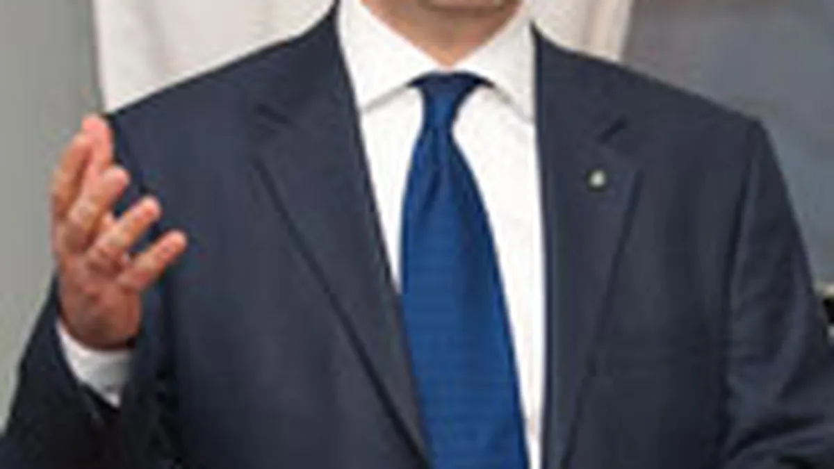 Garanti: Din 2011 incepem migrarea tuturor cardurilor spre tehnologia contactless