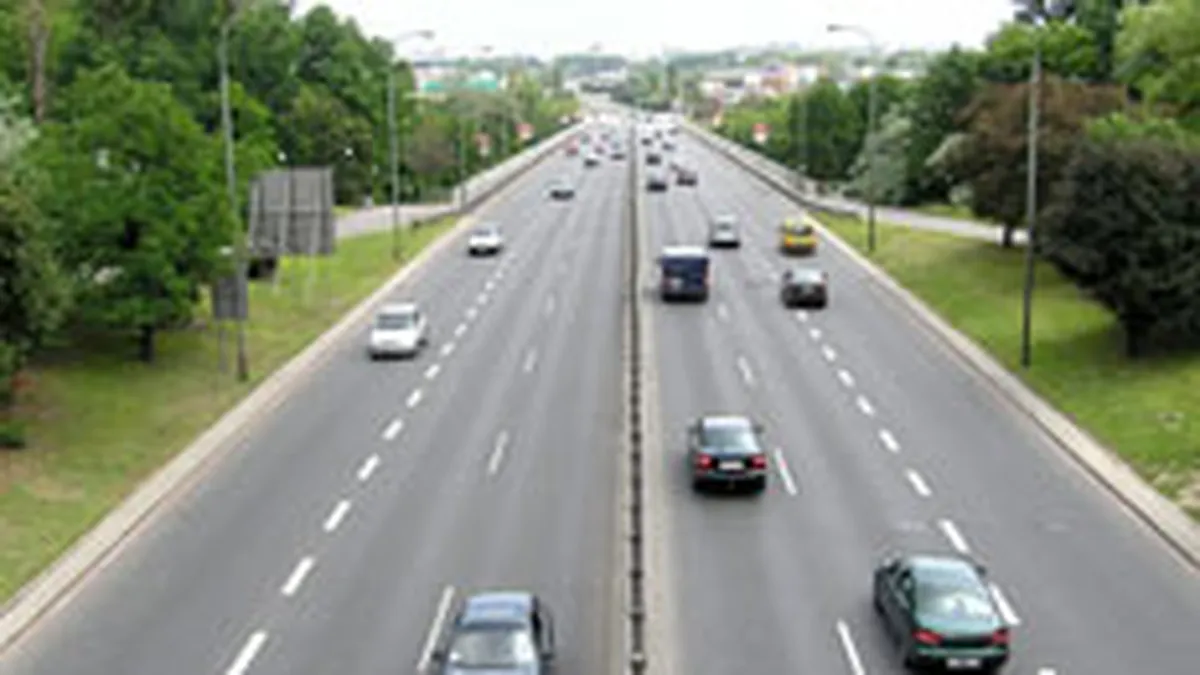 Investitii in infrastructura in 2010: 17 km de autostrada si 61 km de drumuri nationale