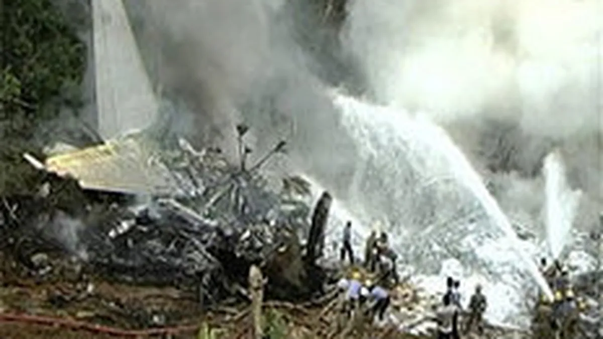 160 de morti, in urma prabusirii unui avion de pasageri in sudul Indiei