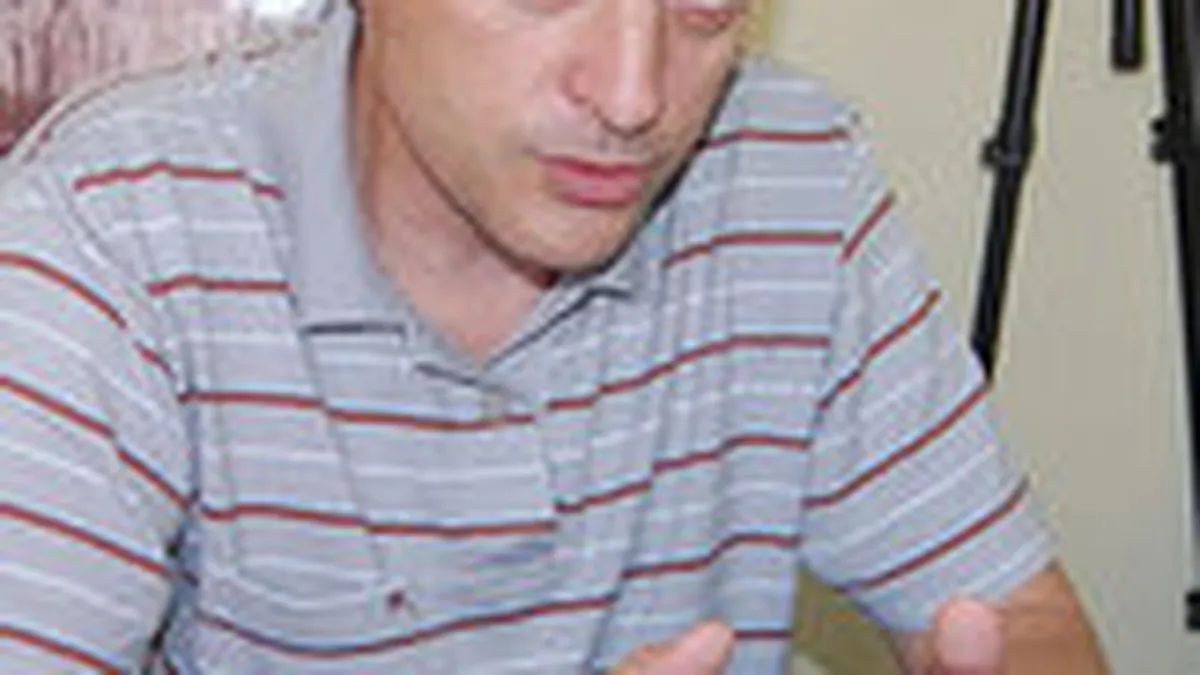 Asteptandu-l pe Google: Cum fotografiaza o firma romaneasca strazile din Logan-uri de 40.000 de euro