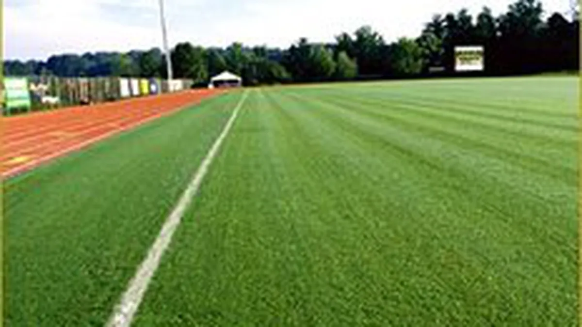 Stadion de fotbal de 800.000 de lei intr-o comuna fara curent electric