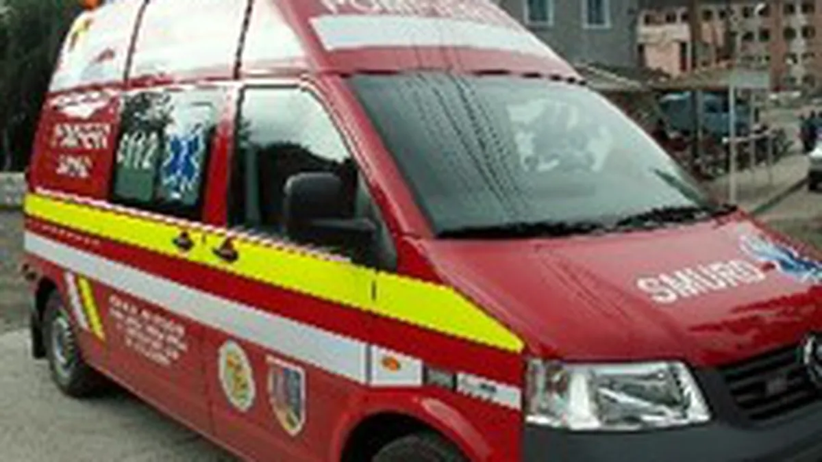 O persoana a murit in urma prabusirii zidului unei cladiri din Bucuresti