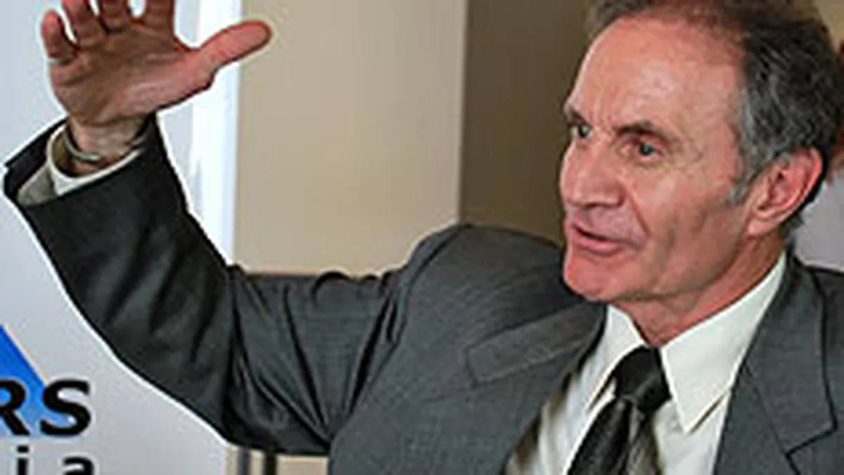 Un \antrenor\ de manageri platit si cu 10.000 $ pe zi: La primul job am crezut ca eu trebuie sa platesc ca sa vorbesc