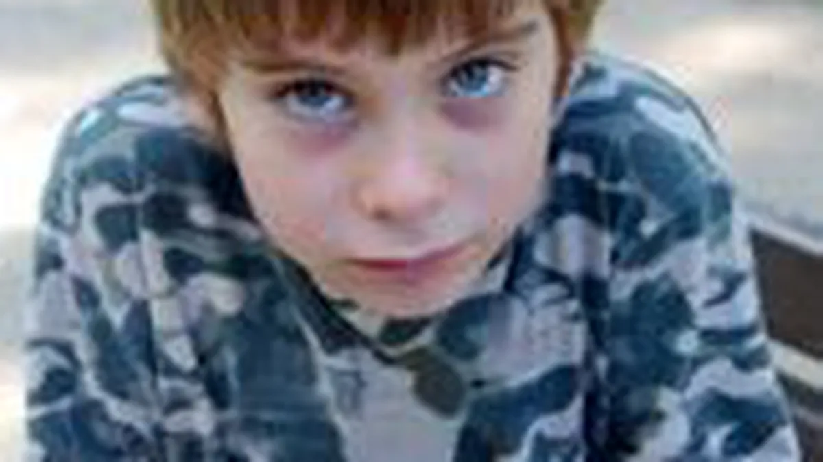 Fiscul a amendat cu 5 lei un copil din Vrancea, pentru ca nu si-a declarat veniturile din piesele de teatru jucate