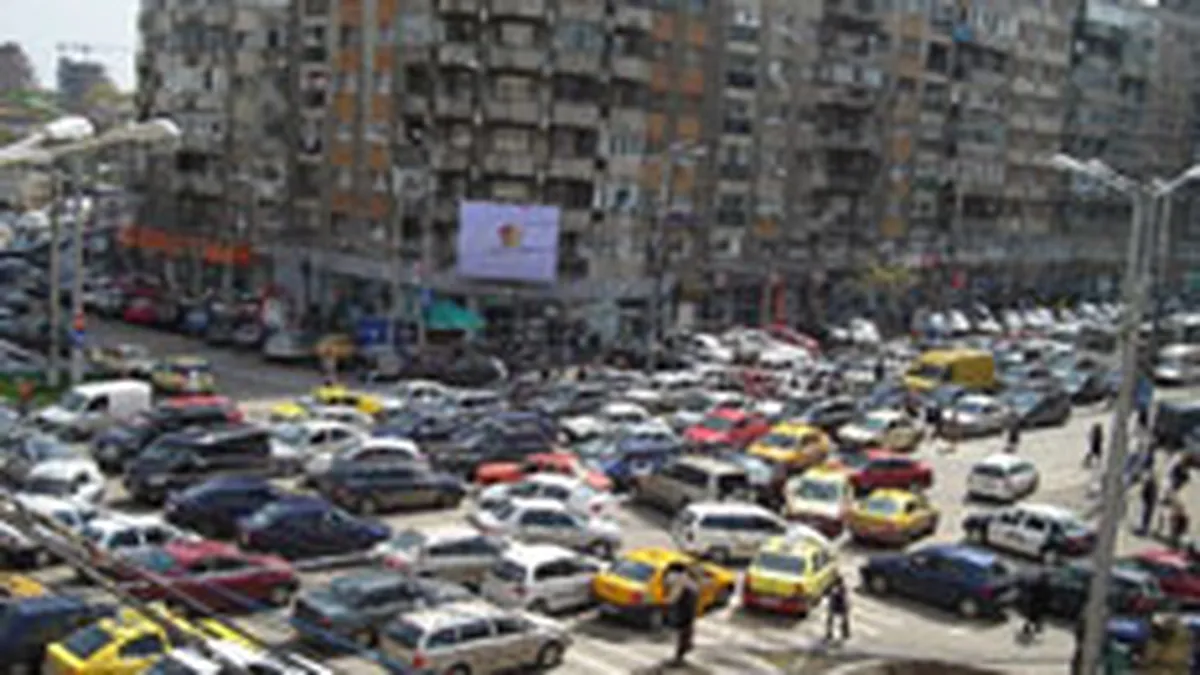 Timpul mancat de blocajele din traficul bucurestean: 14 zile si 19 ore intr-un an