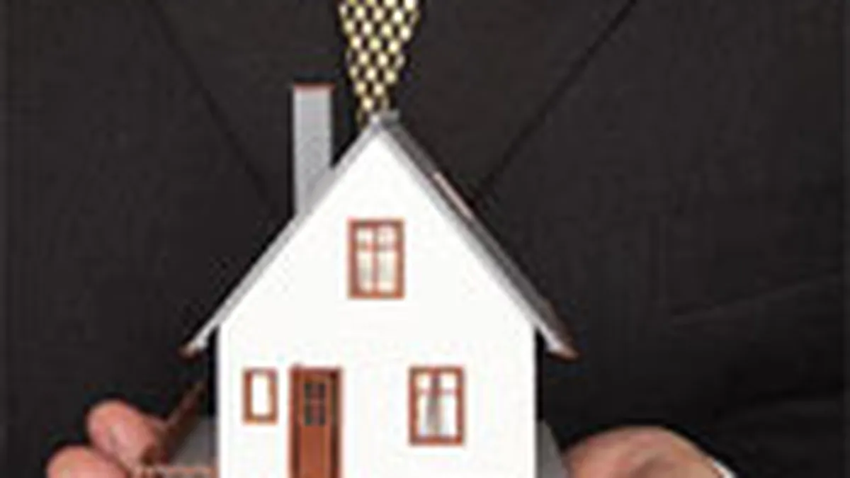 Bancile nu vand bunurile executate pentru ca tin la pret. Peste un an vor vinde la valori care acum li se par ridicol de mici