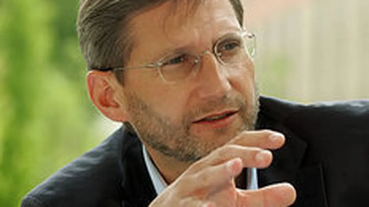 Manescu, PNL: I-am solicitat comisarului Hahn sa verifice atribuirea fondurilor europene in Romania