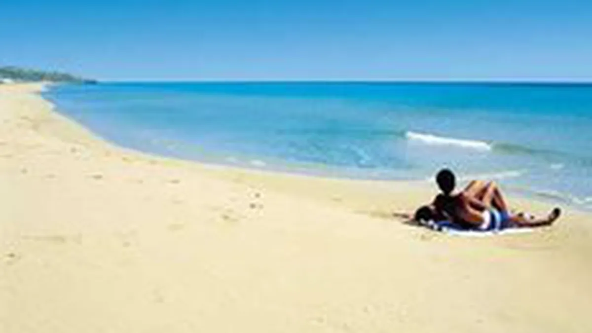 Trei din zece dintre romani de la oras renunta la vacanta anul acesta