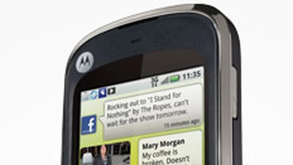 Motorala scoate pe piata o noua generatie de telefoane, cu o zi inainte ca iPhone 4 sa ajunga pe raft