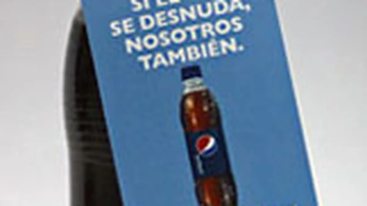 Pepsi \se dezbraca\ alaturi de Maradona, daca Argentina castiga Cupa Mondiala