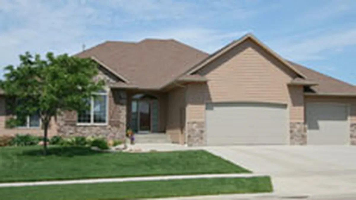 Impozitele pentru proprietatile imobiliare cu suprafata mare vor creste in 2011