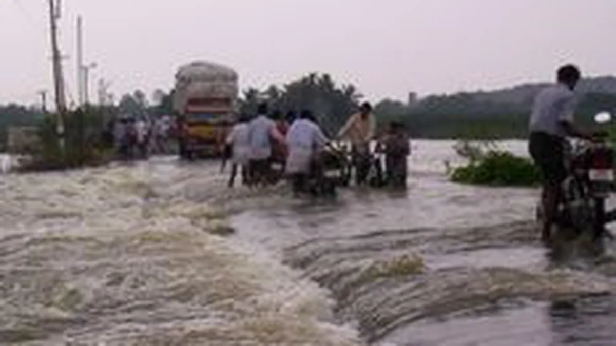 De ce n-aveau sinistratii asigurari? Firmele se feresc de mediul rural - \Nu se acopera nici costul deplasarii la client\