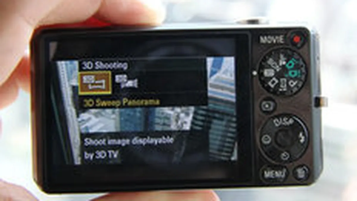 Sony prezinta camere foto compacte care incorporeaza efecte 3D si D-SLR