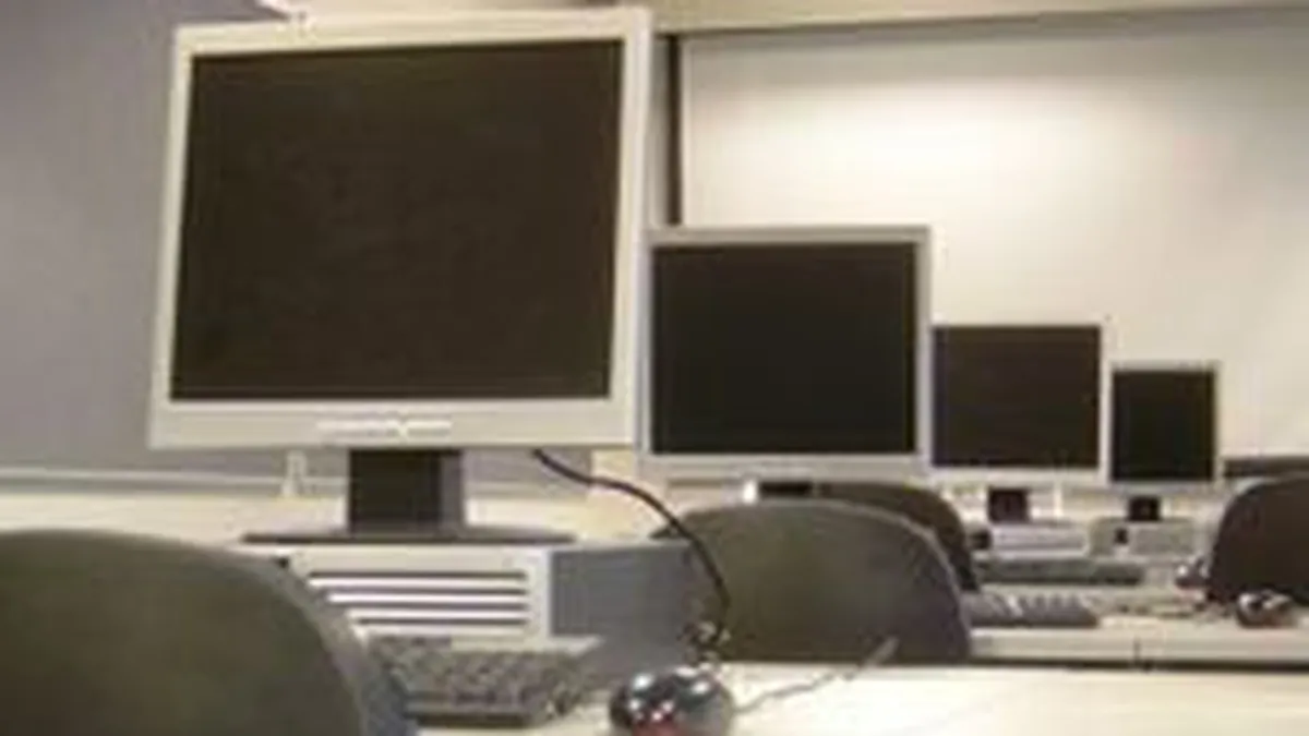 Rusia isi va dezvolta anul urmator propriul sistem de operare pentru computere bazat pe Linux