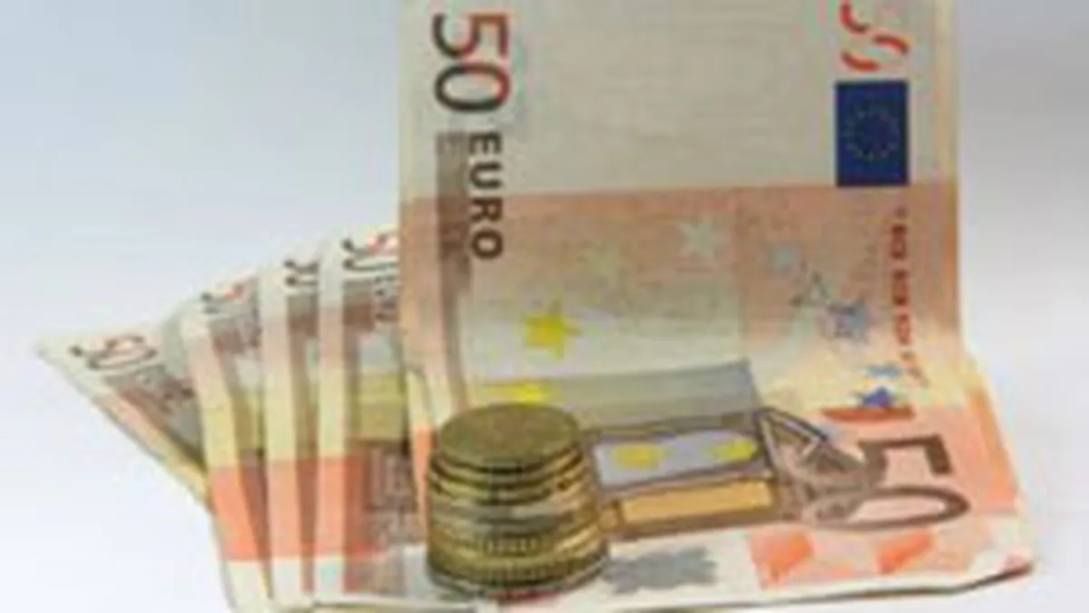 Cursul de schimb a urcat joi la 4,2547 lei/euro