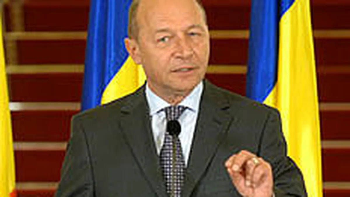 Basescu vrea regandirea calendarului de aderare la euro: \Este Romania suficient de consolidata?\