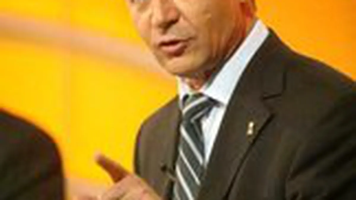 Suparat ca i-a facut angajatii \pres\, Vantu il da in judecata pe Basescu