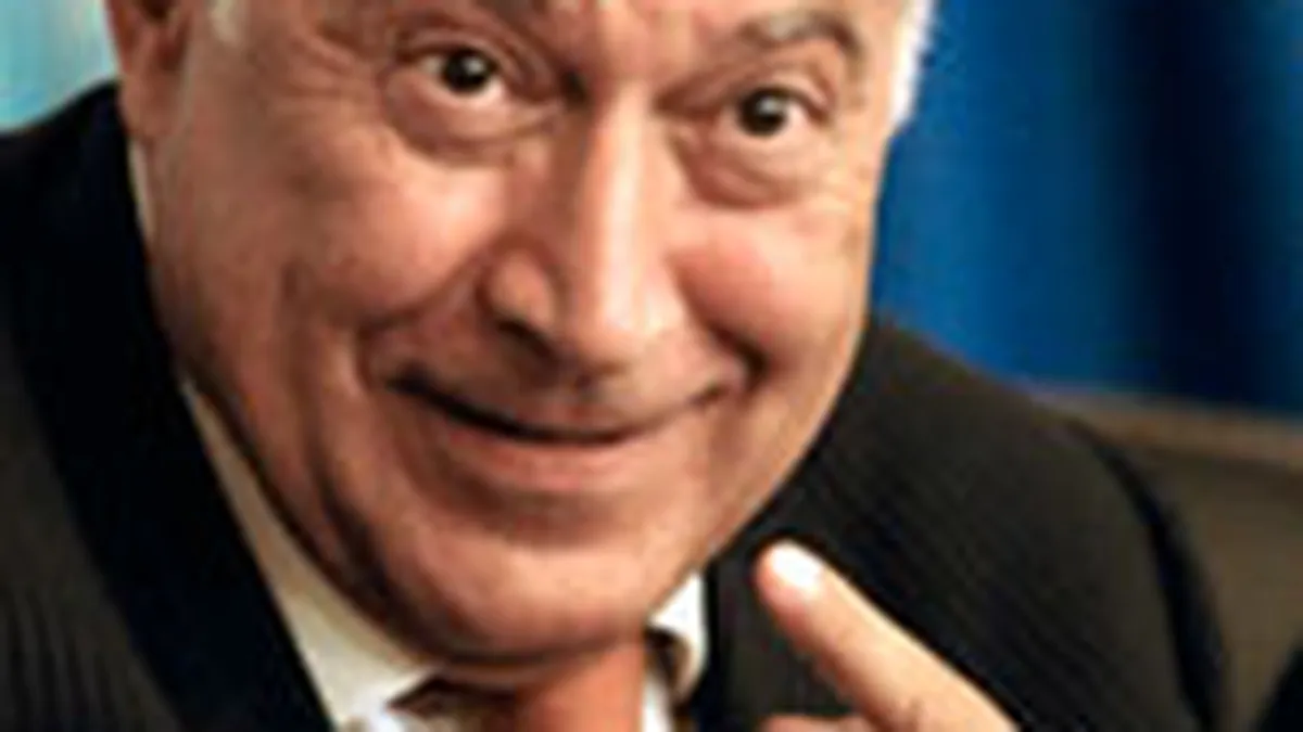 Voiculescu, pe urmele datornicilor: Intact cere insolventa a opt furnizori de servicii TV