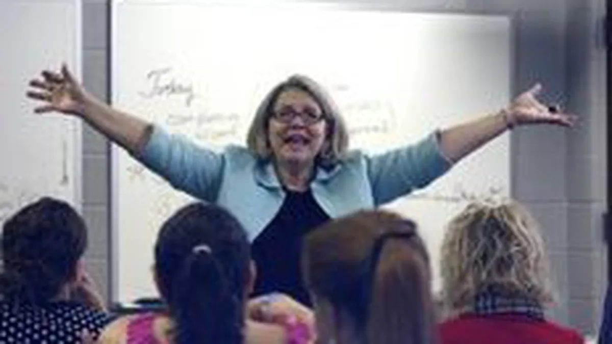 Sute de angajati din invatamant disponibilizati din 1 septembrie, FSLI da inspectoratele in judecata