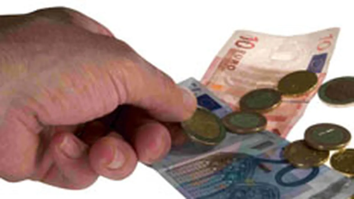 Depozitele constituite la banci in Grecia au scazut in iulie pentru a saptea luna consecutiv