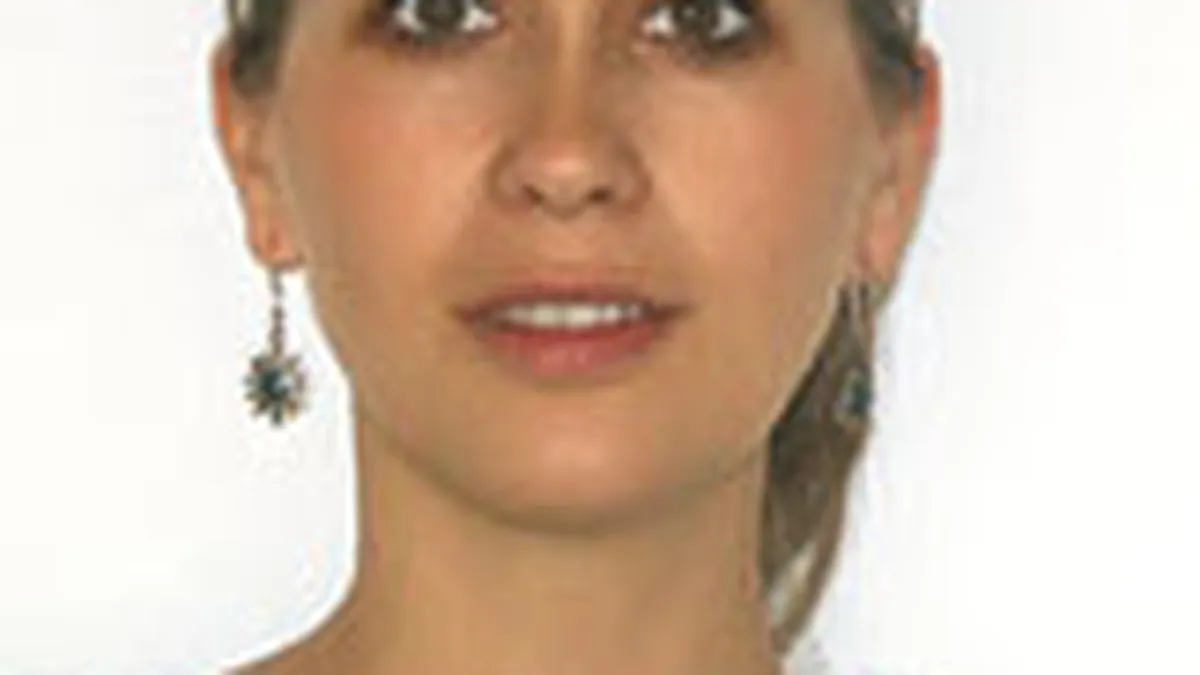 Monica Jitariuc a lasat \prietenii\ ca sa fie online cu The Practice