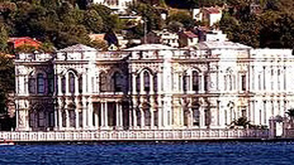 O plimbare printre moschei, piete de antichitati, palate uriase si ruine ale lumilor apuse (GALERIE FOTO)