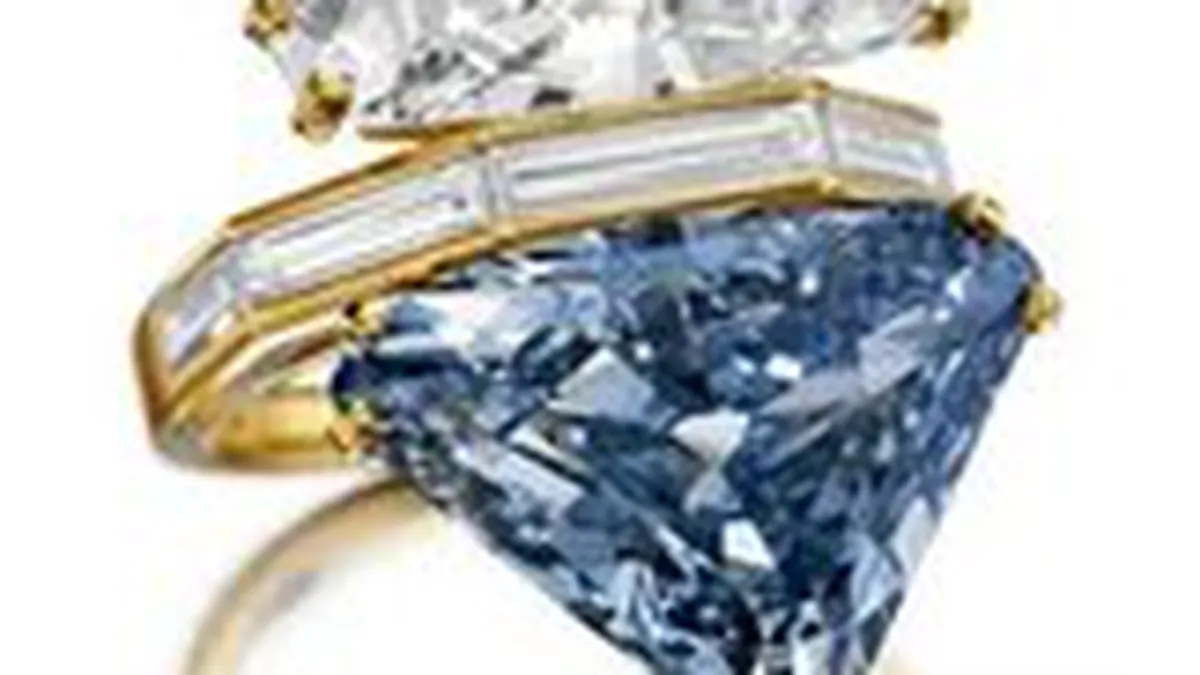 Un inel cu un diamant foarte rar este scos la licitatie pentru 15 milioane de dolari