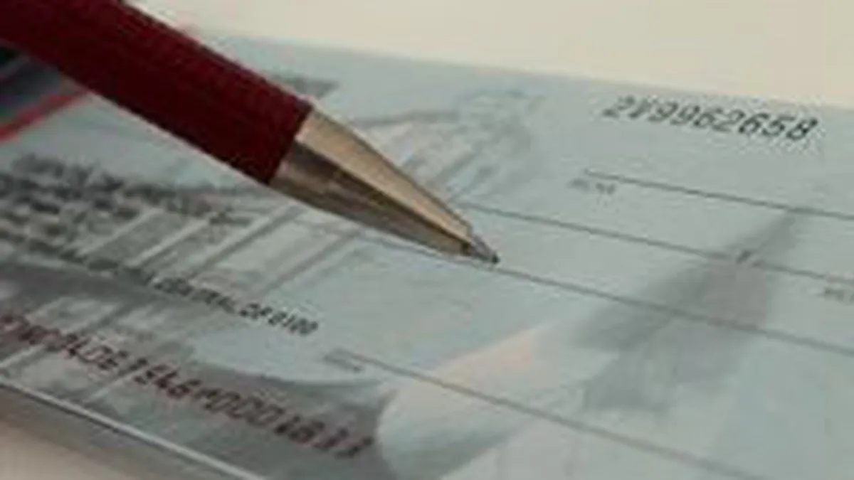 Un barbat a fost retinut dupa ce a cumparat marfa de aproape 90.000 lei cu cecuri fara acoperire