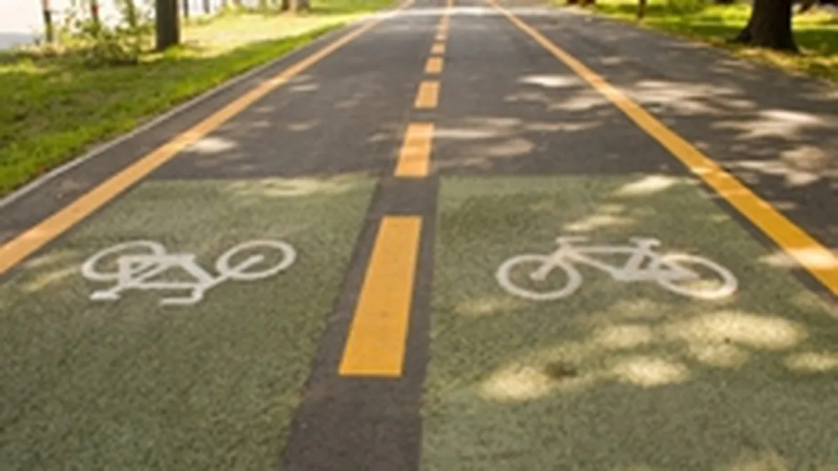 Primaria Capitalei plateste 880.000 de euro pentru stalpisori la pistele de biciclete