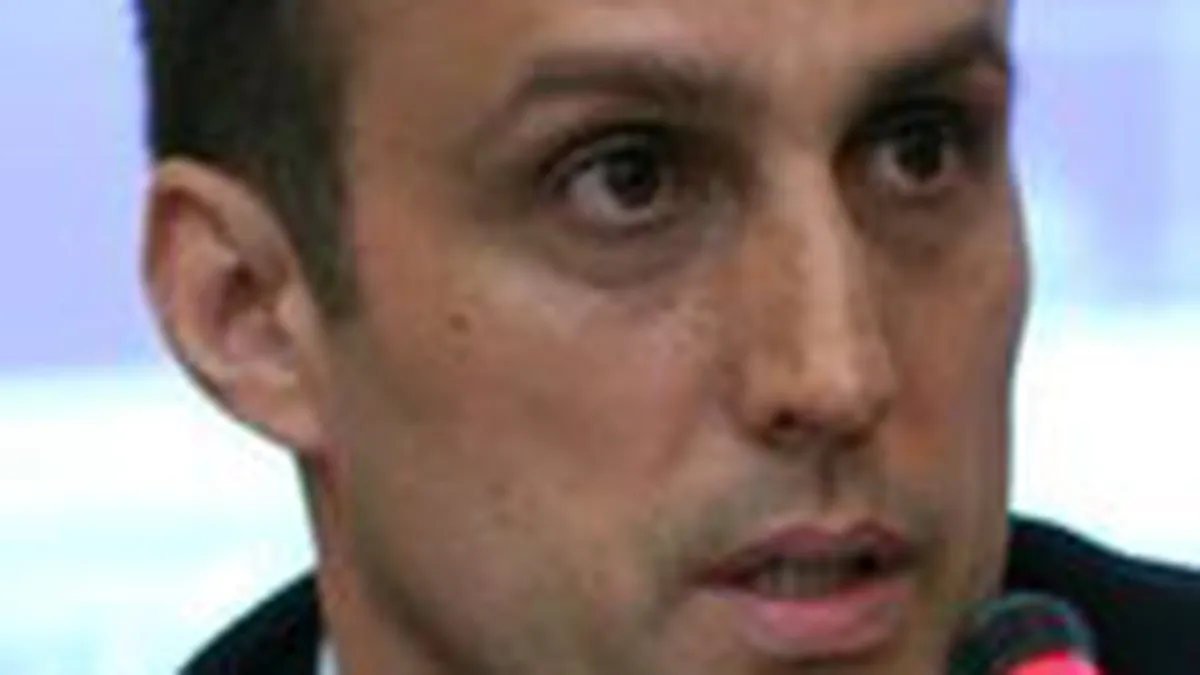 Valentin Ionescu preia de luni conducerea Bursei de Valori Bucuresti