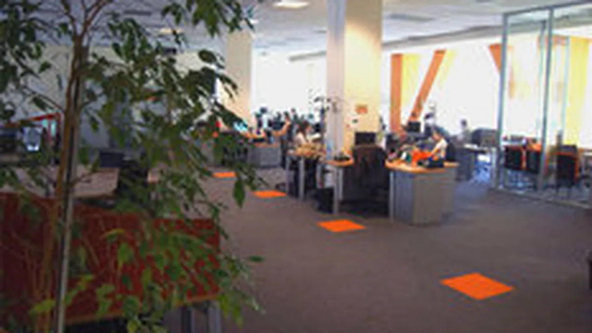 Tur fotografic in sediile Orange si UPC Romania: Vezi cum arata call-centerele si birourile manageriale ale companiilor telecom (GALERIE FOTO)