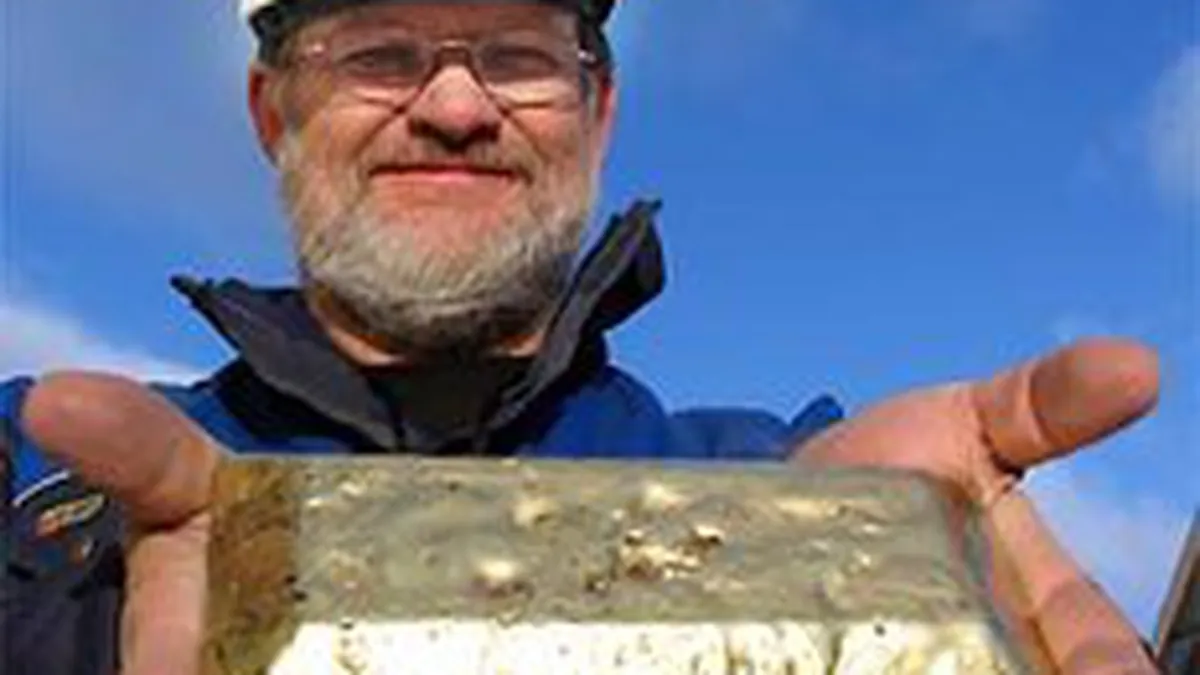 Gaz pe foc in razboiul pe Rosia Montana: Pretul record al aurului a dublat miza (Vezi FOTO, VIDEO)