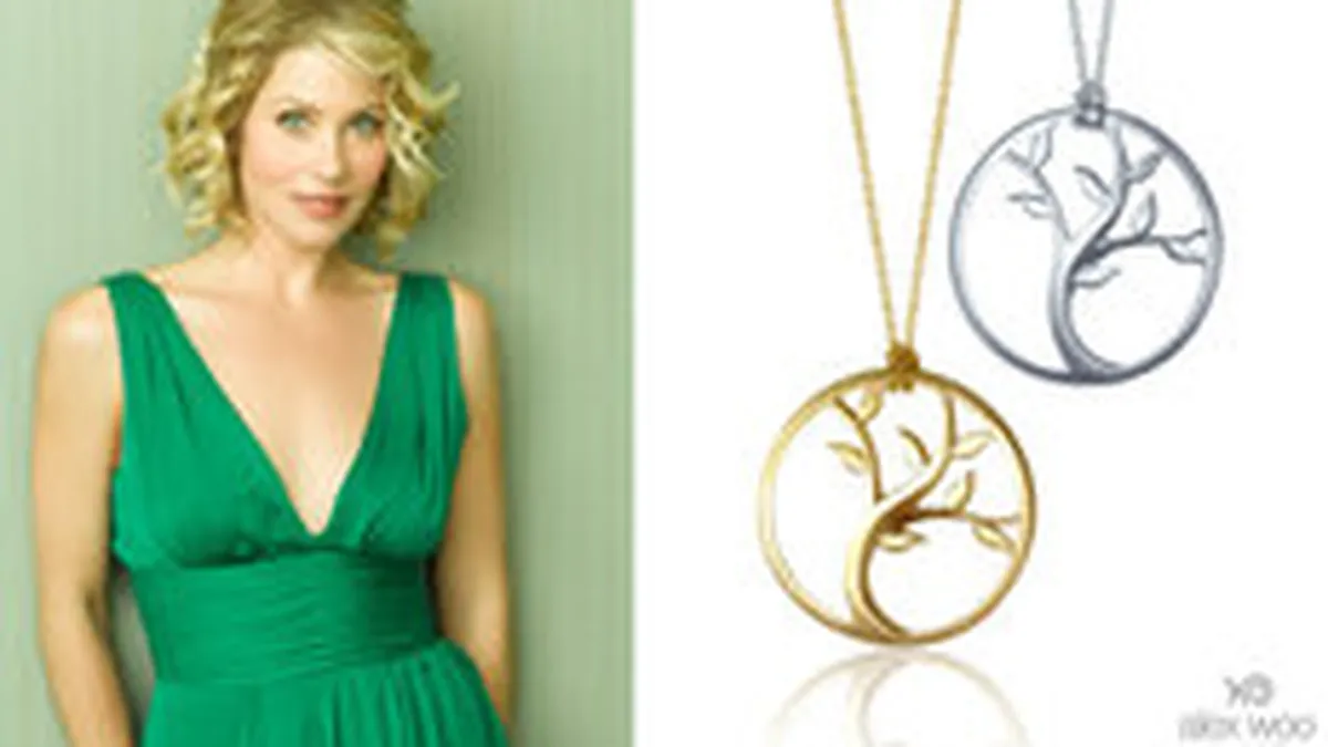Actrita Christina Applegate a creat o linie de bijuterii in scopuri caritabile