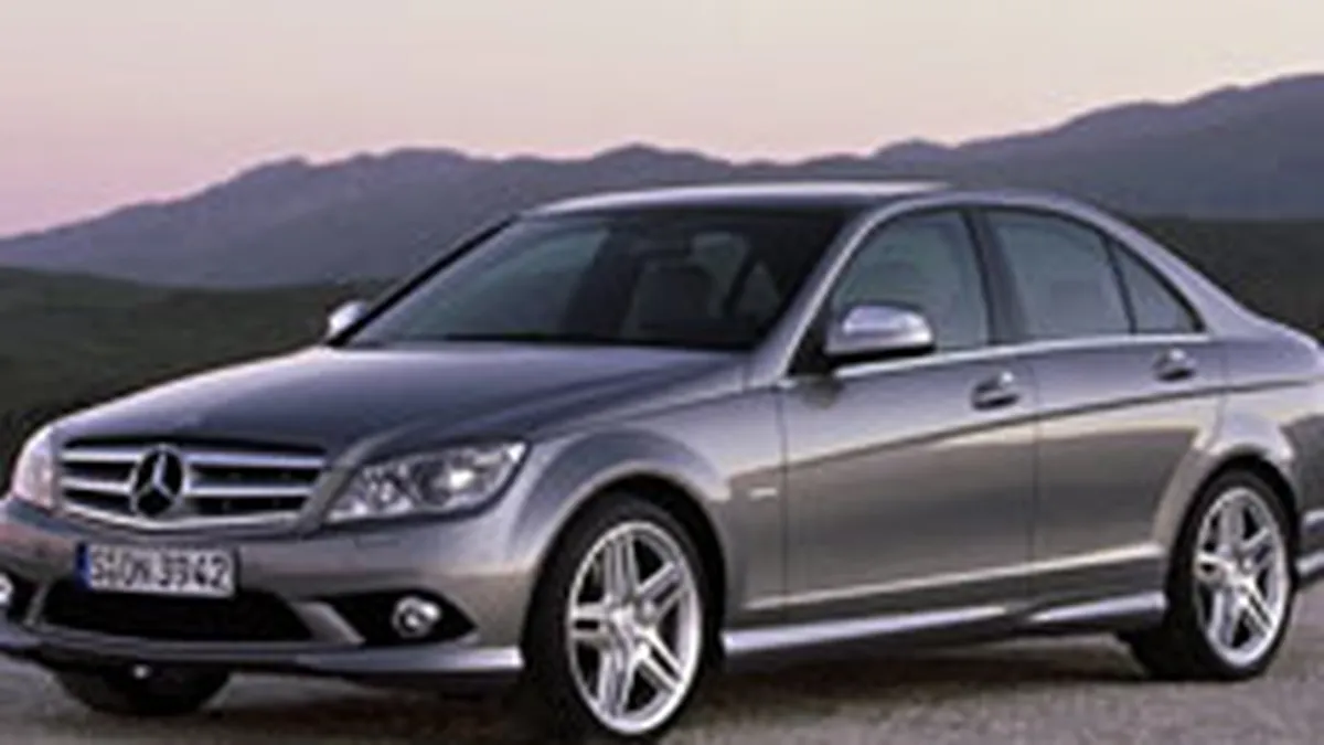 Mercedes recheama peste 85.000 de masini