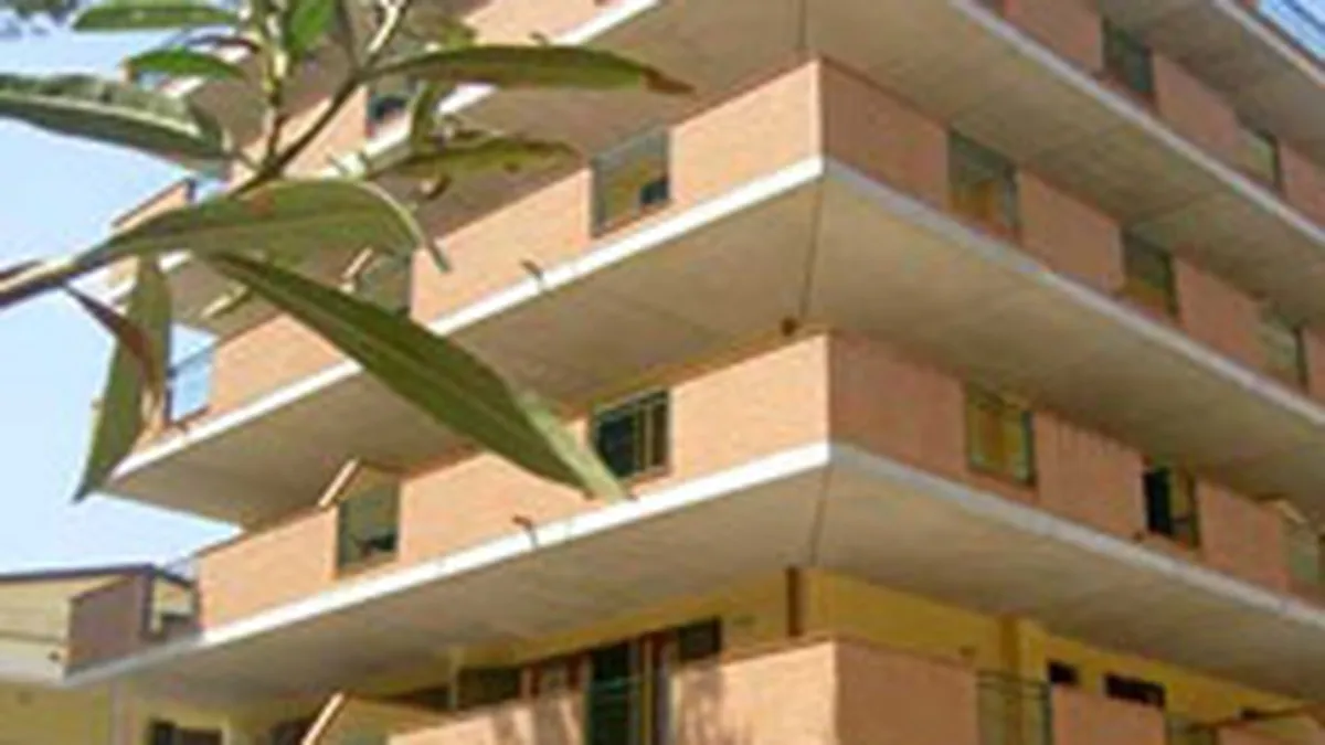 Dezvoltatorii celor mai ieftine blocuri noi din Capitala au continuat sa scada preturile si in 2010