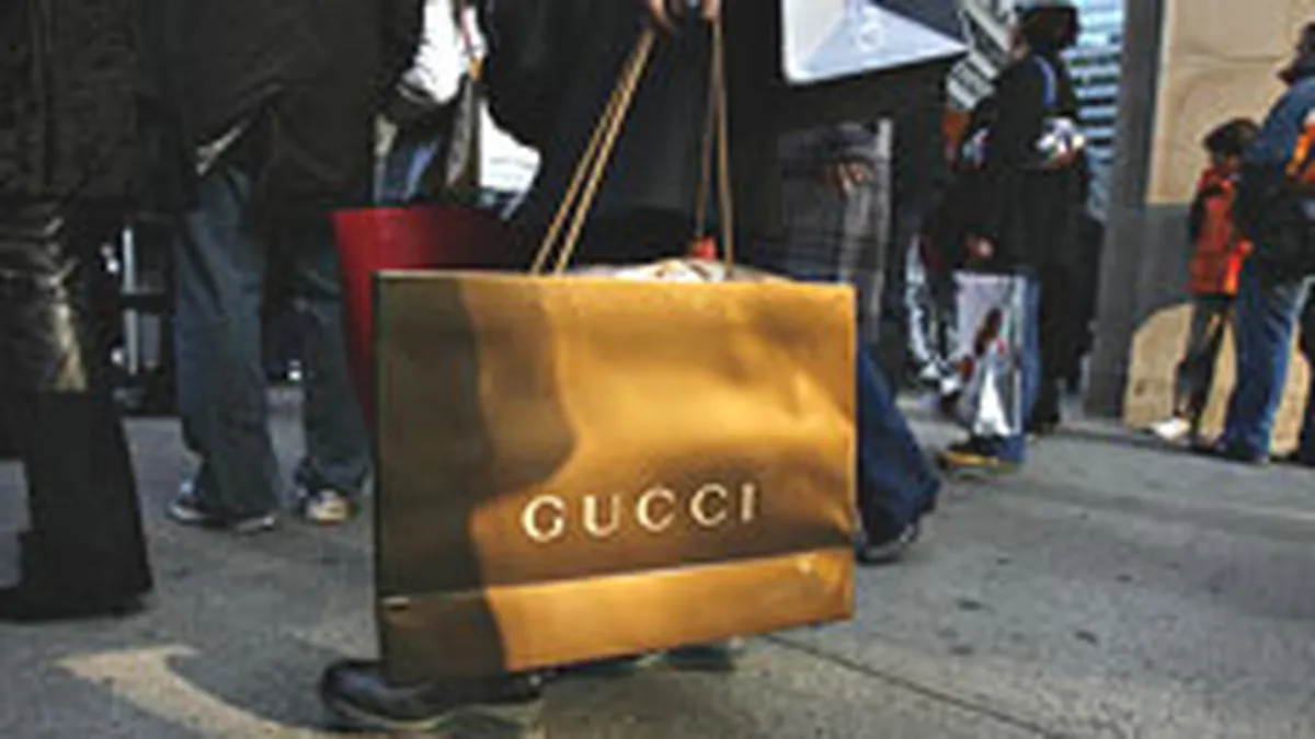 Vanzarile de bunuri de lux ar putea reveni la nivelul maxim atins in 2007